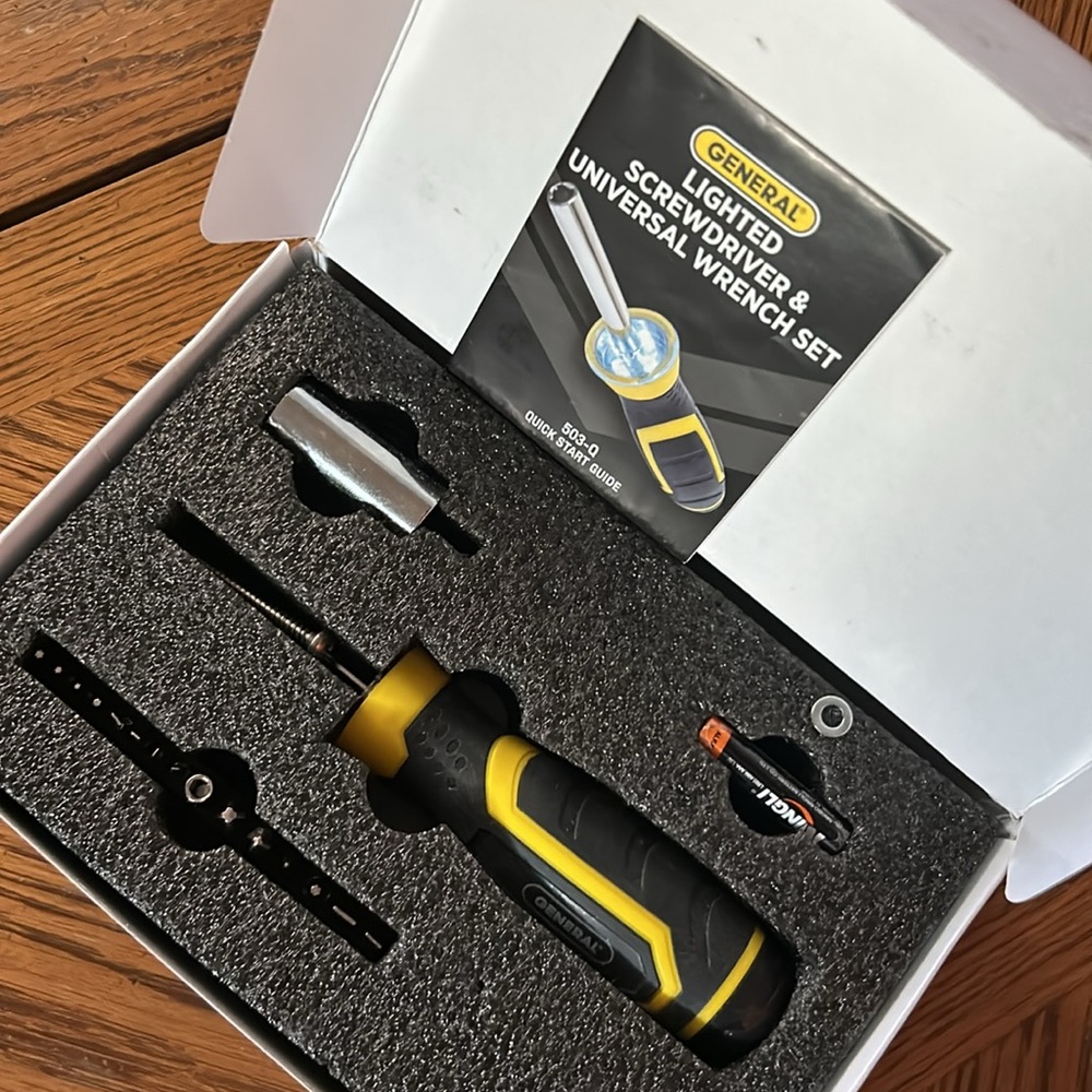 Lighted Screwdriver & Universal Wrench Set